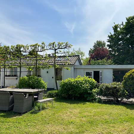 Tiny House In Tuin Van De Statige Villa Mariahof Dordrecht Luaran gambar