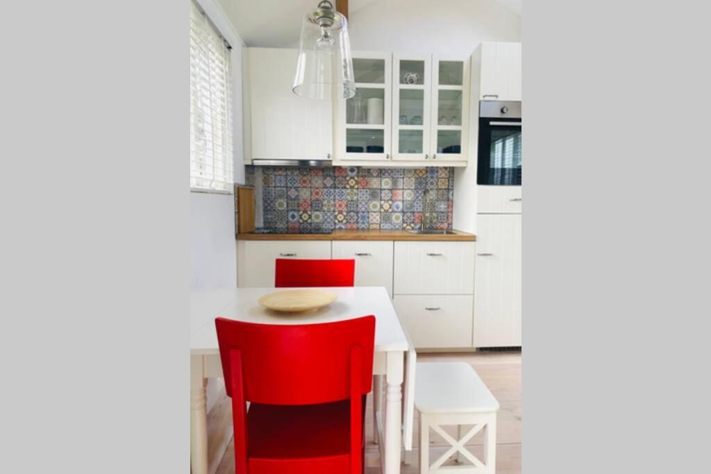 Tiny House In Tuin Van De Statige Villa Mariahof Dordrecht Luaran gambar