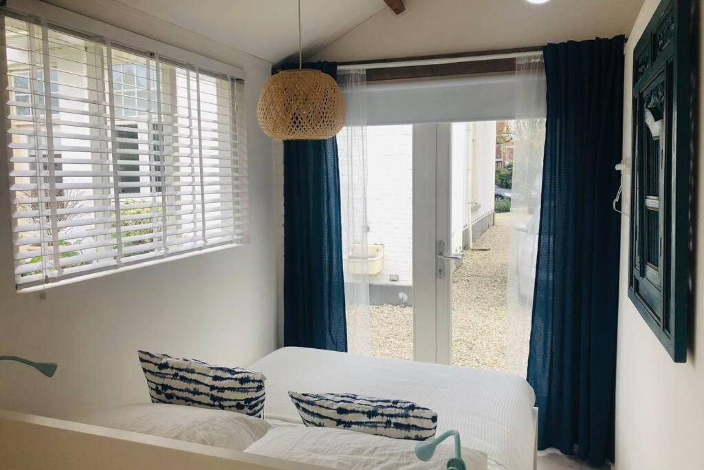 Tiny House In Tuin Van De Statige Villa Mariahof Dordrecht Luaran gambar