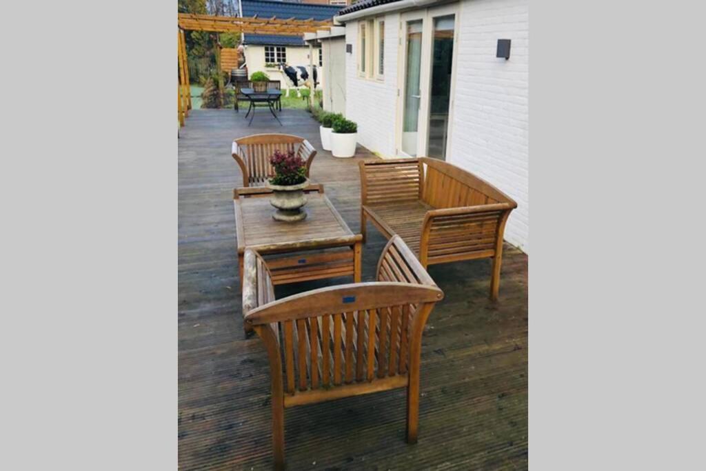Tiny House In Tuin Van De Statige Villa Mariahof Dordrecht Luaran gambar