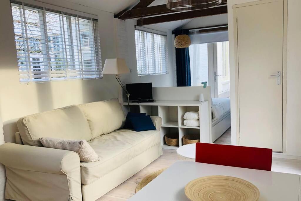 Tiny House In Tuin Van De Statige Villa Mariahof Dordrecht Luaran gambar